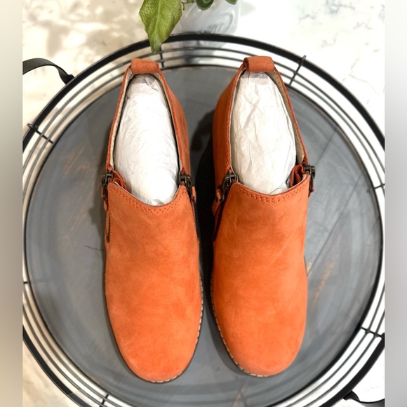 Hush Puppies Women's Mazin Cayto Ankle Boot- Orange - Picture 4 of 7